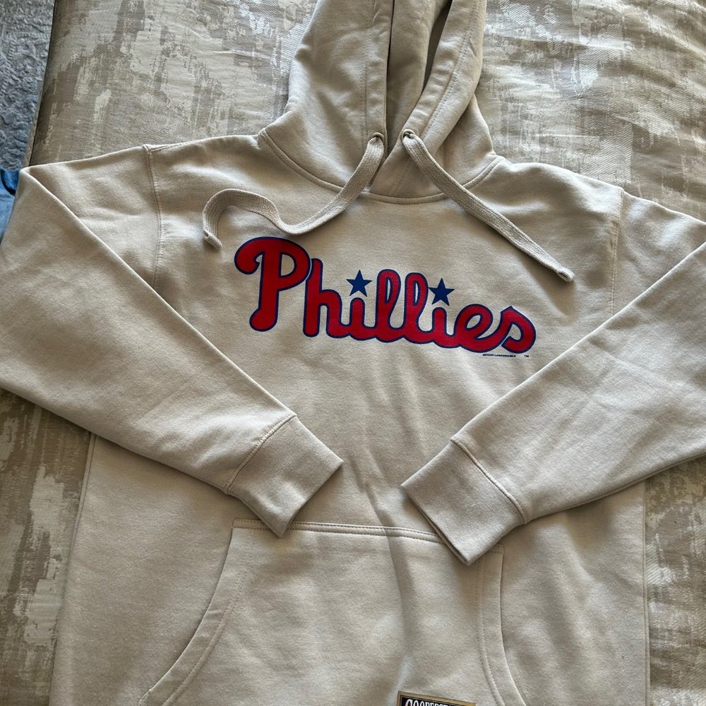 Philadelphia Phillies Mitchell & Ness Medium Sweatshirt - Never Worn
